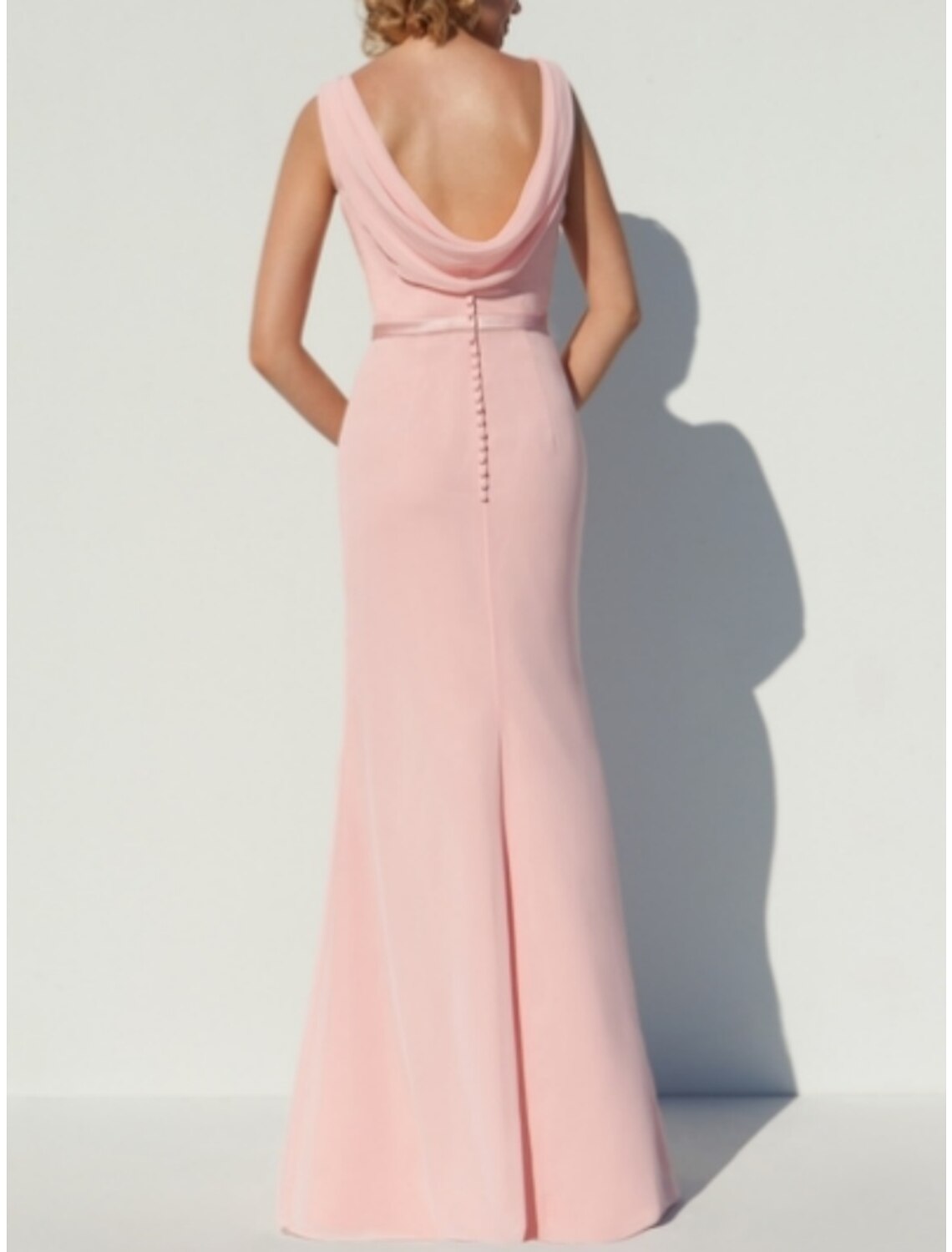Abito da damigella d'onore a trapezio, elegante, senza maniche, in chiffon, lungo fino al pavimento, con spacco frontale / spilla di cristallo / arricciatura